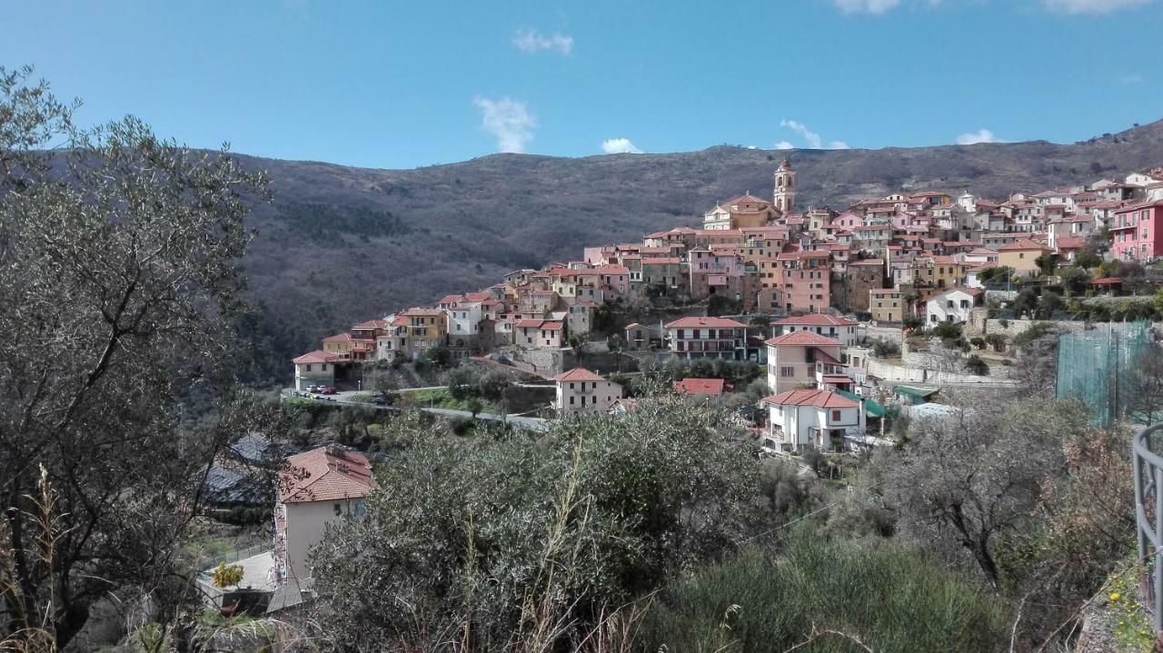 Casa Dalia Villa Pietrabruna Екстериор снимка